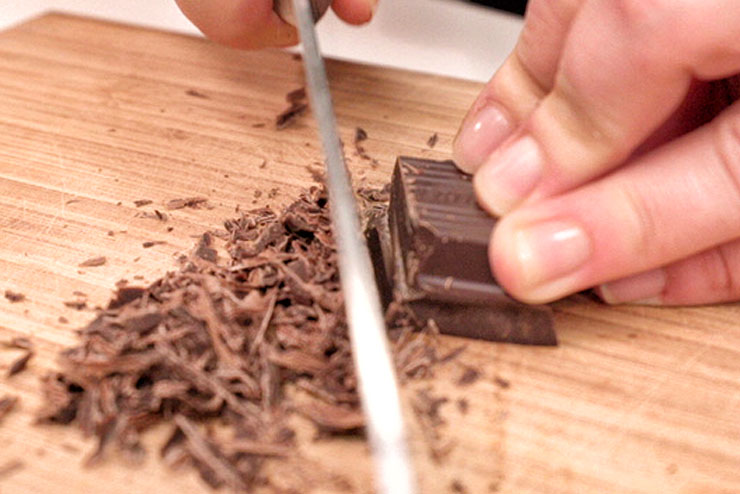 Kefir Stracciatella Cream – Vanilla meets Organic Kefir, Blackberries and Chocolate - The Chocolate