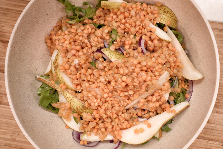 Rocket salad with kefir and lentils - a great salad for BBQ - the lentils