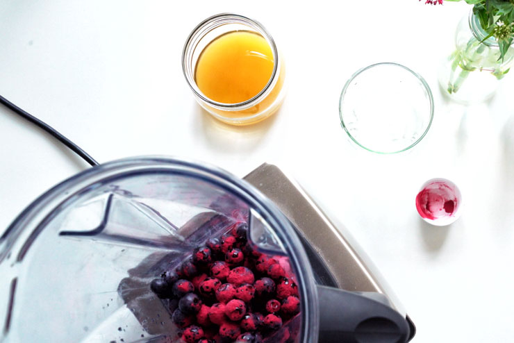 Blueberry kombucha with acai berry - exotic, tasty and full of power