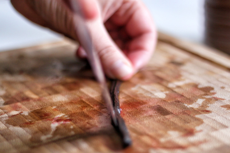 Strawberry kombucha with chia and vanilla - tasty, refreshing and full of power - the vanilla