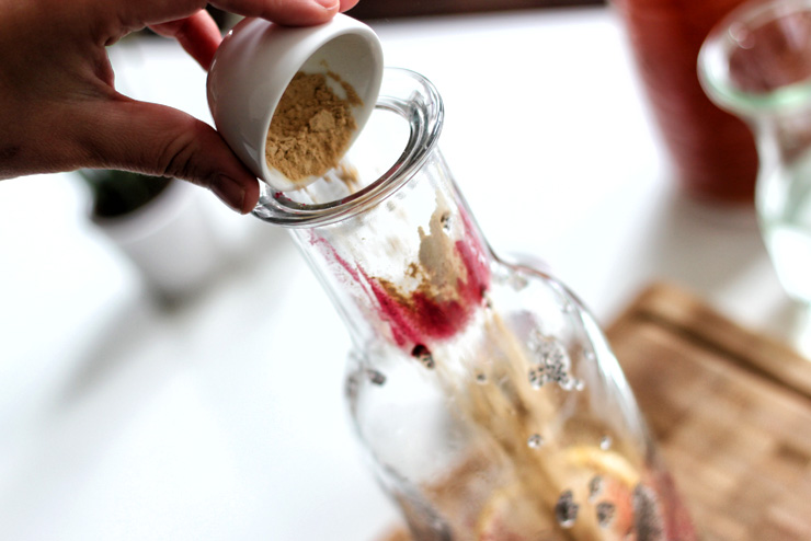  Chia seed kombucha drink with acai und maca root- the power drink of the old incas - the maca root