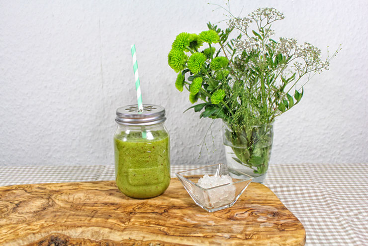 Green Cream Kefir Drink with a lot of fruits and Veggies – a colourfull start into your day- Smoothie