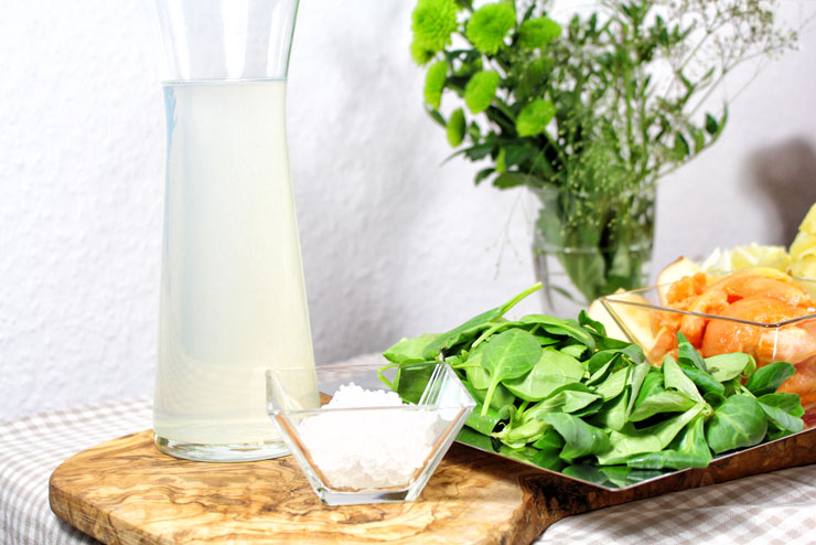 Green Creme Kefir Drink with a lot of Fruits and Veggies – a colourfull start into your day- ingredients