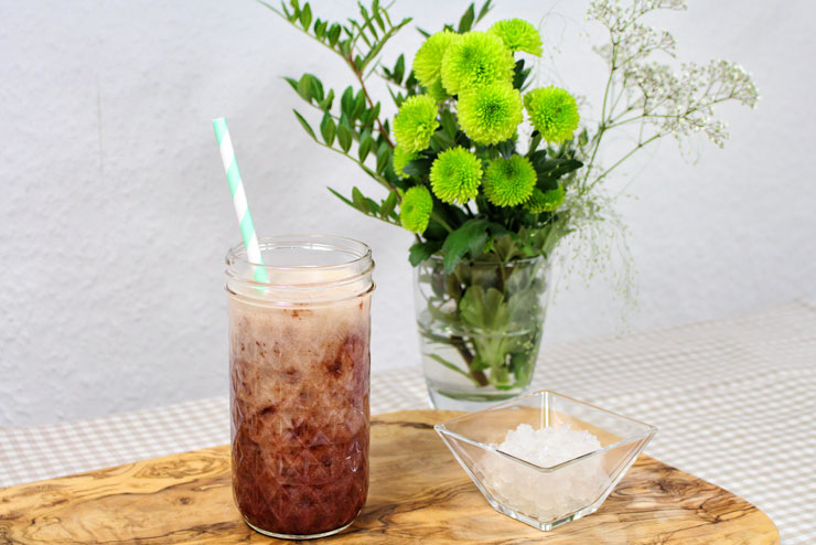 Kefir Cherry Banana Juice - a tasty popular drink with fresh Bananas and Cherries combined with sparkling Water Kefir - the drink