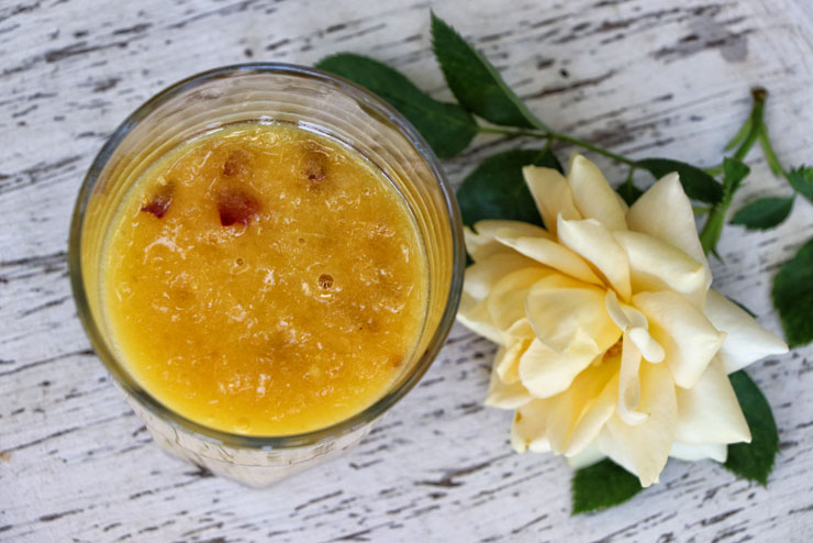 Peach kombucha Smoothie - a fresh and tasty citrus drink - Smoothie