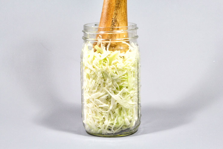Fermentiertes Sauerkraut- Der Klassiker unter den Fermenten - Holzstampfer
