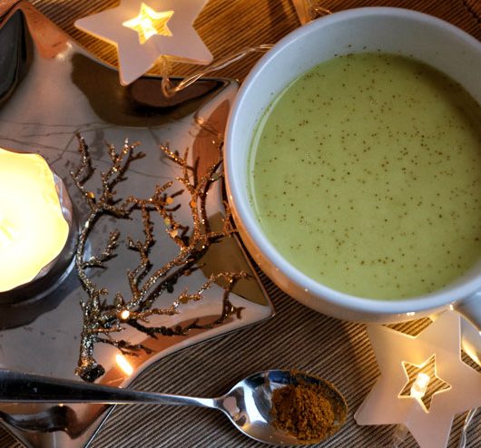 Turmeric latte with milk kefir – the golden milk for cold days - golden milk