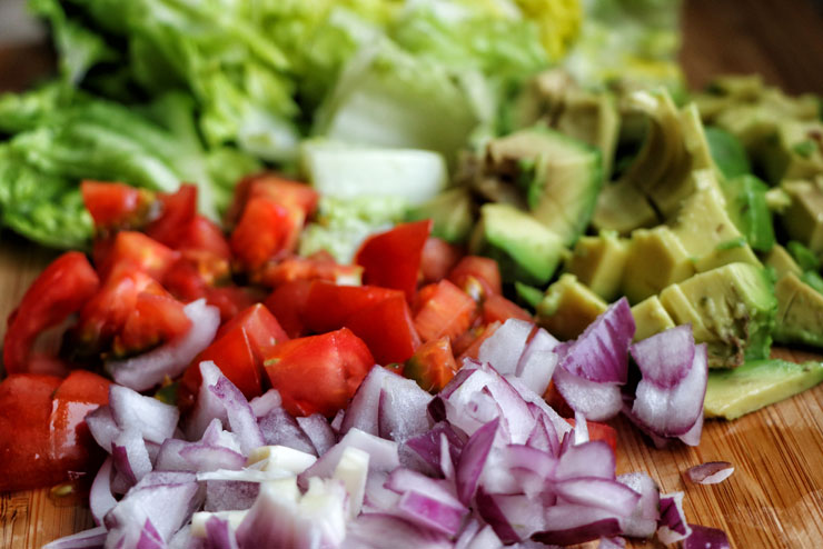Salad with kombucha dressing – fresh and crispy salad meets colourful veggies and avocado - cut salad